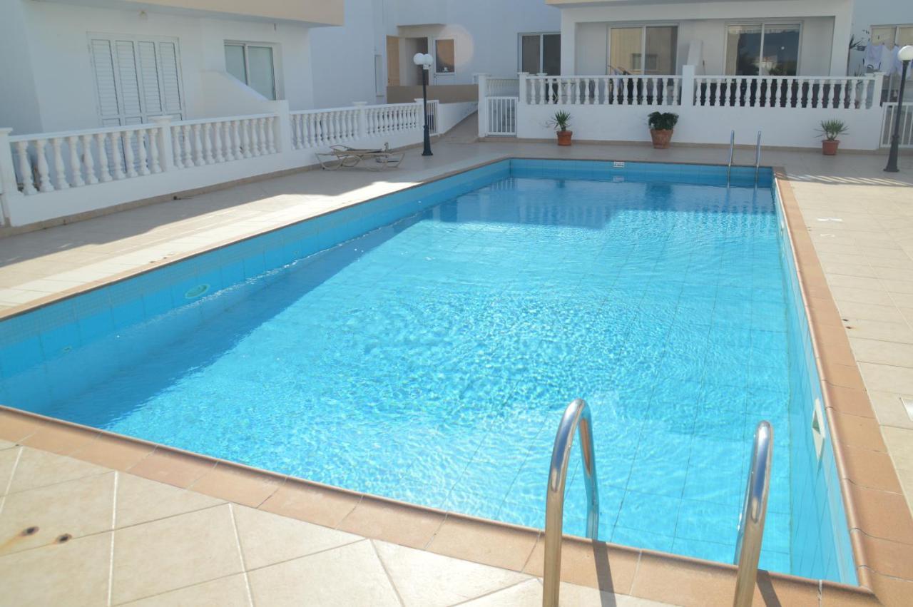Kapparis Penthouse Apartment Paralimni Exterior foto